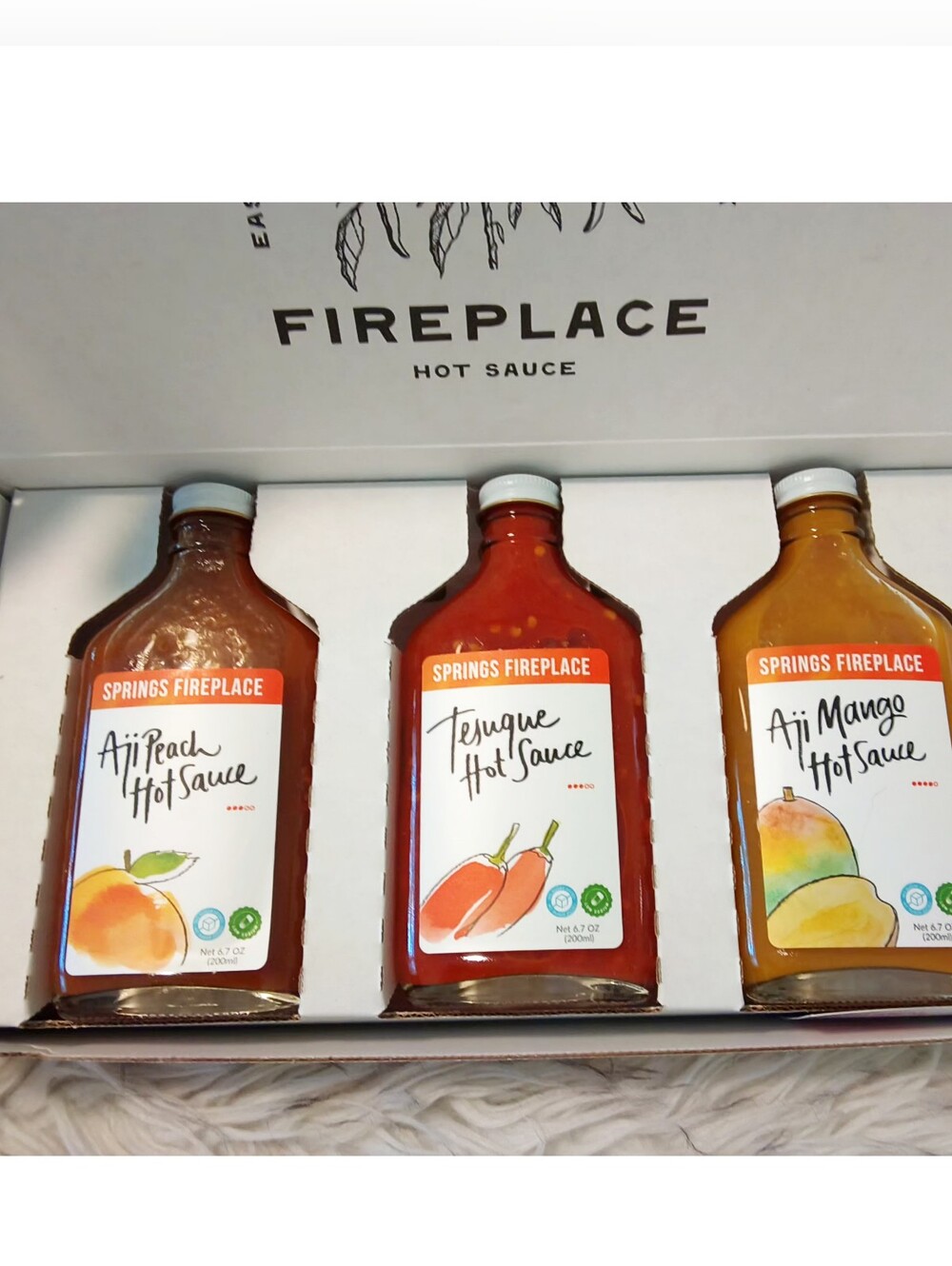 Springs Fireplace variety of hot sauce gift set of 3, NIB